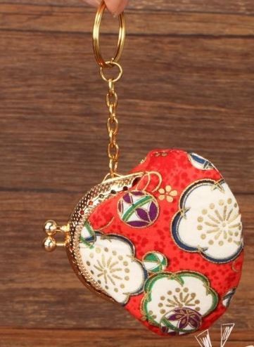 Purse Bag Silver Tone Metal Semi Circle 5.5 x 4cm with Keychain 193